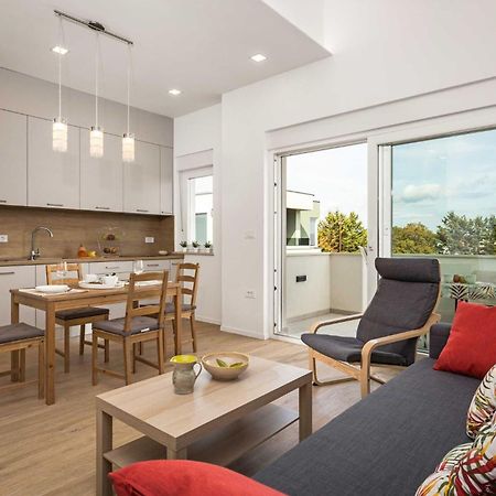 Lana Luxe Apartment Pula Luaran gambar