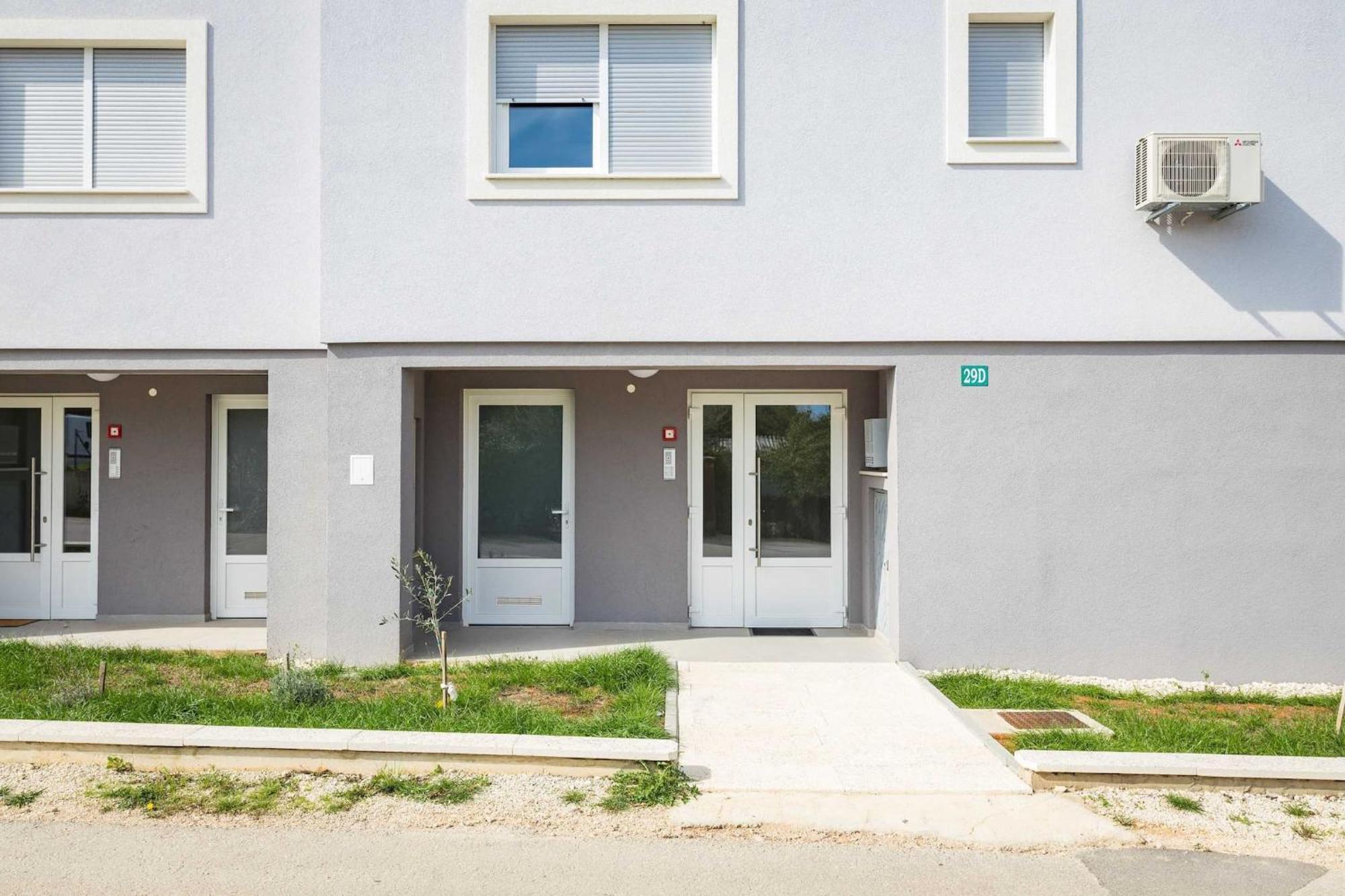 Lana Luxe Apartment Pula Luaran gambar