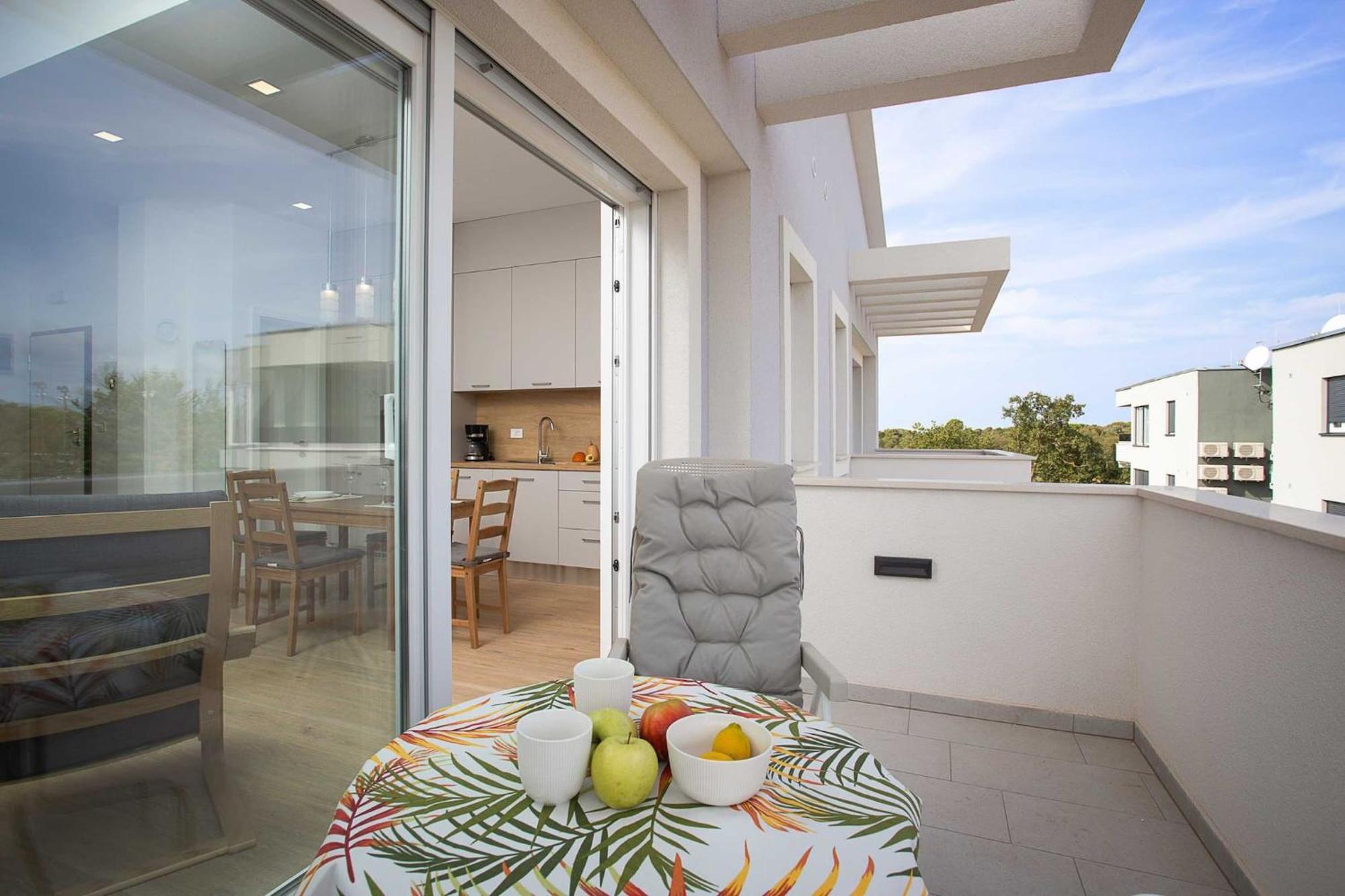 Lana Luxe Apartment Pula Luaran gambar